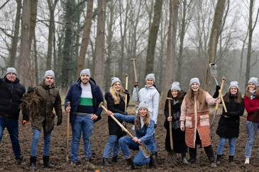 Besured bos planten teamfoto