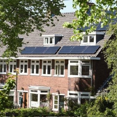 zonnepanelen op dak huis